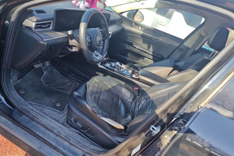 起亚K5 2020款 270T CVVD 豪华版中控内饰19