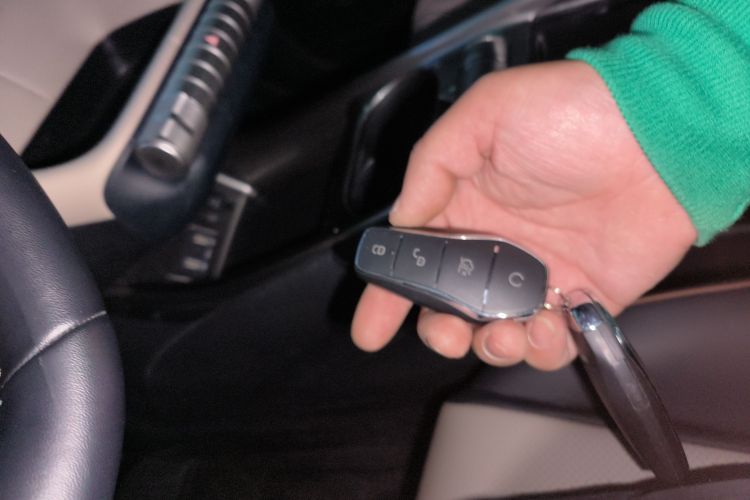 比亚迪 海豚 2021款 405km 时尚版中控内饰11