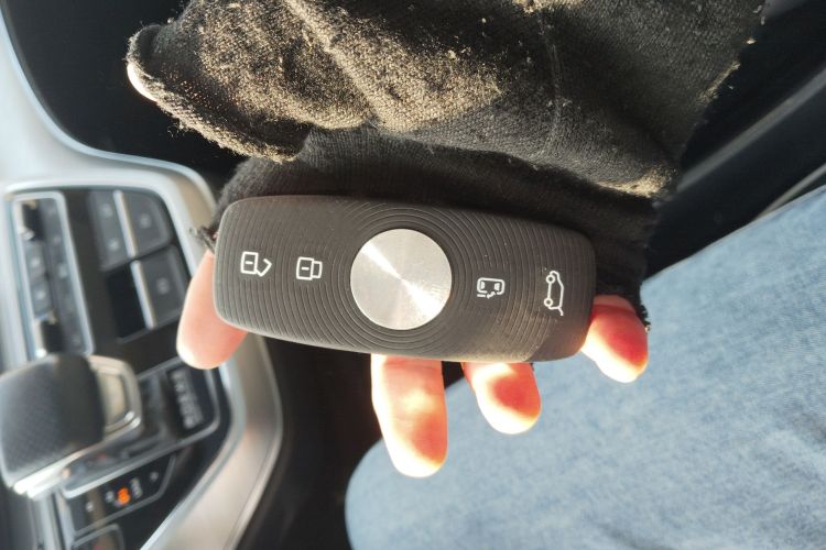 荣威iMAX8 2022款 400TGI 旗舰版中控内饰7001