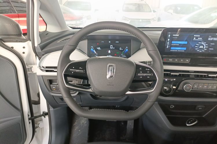 奔腾NAT 2023款 PRO 悦享出行版 425km中控内饰13