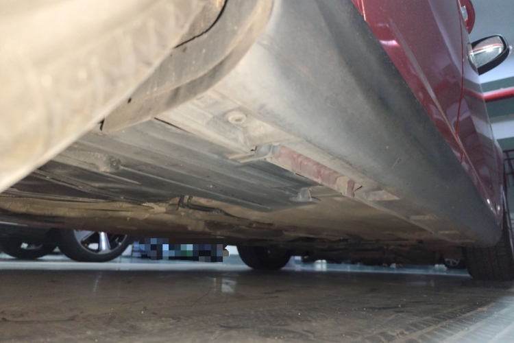 福特 福克斯 2012款 两厢 1.6L 自动风尚型局部细节9002