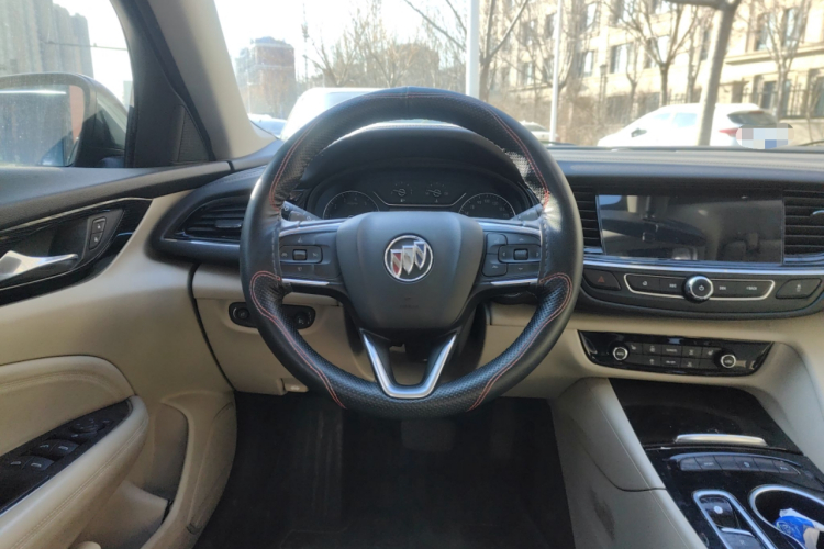 别克 君威 2020款 552T 精英型中控内饰13