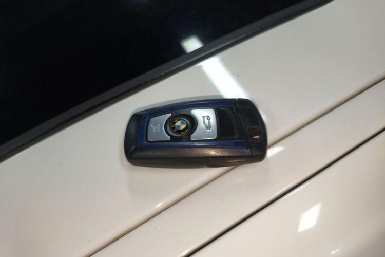 宝马3系 2018款 320Li 领先型M运动套装中控内饰11