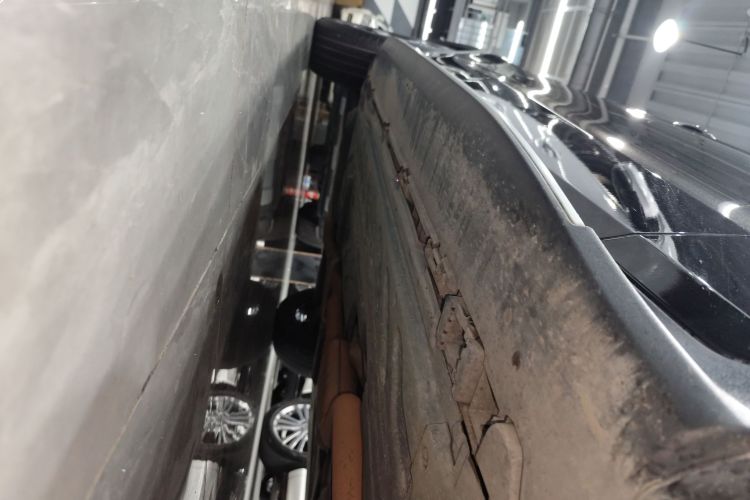 奔驰GLC 2019款 改款 GLC 260 L 4MATIC 豪华型局部细节9001