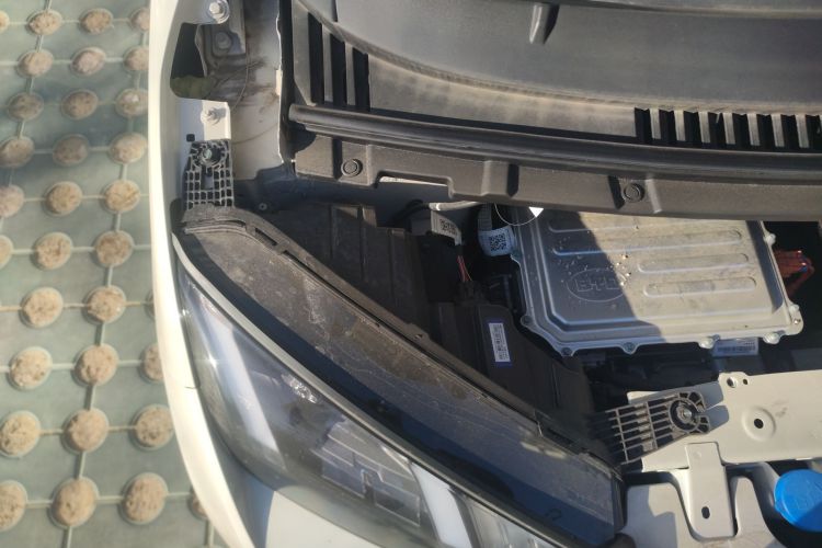 比亚迪 海鸥 2024款 荣耀版 305km 活力版机舱底盘25