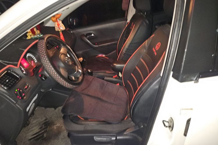 大众 Polo 2013款 1.6L 手动舒适版局部细节19