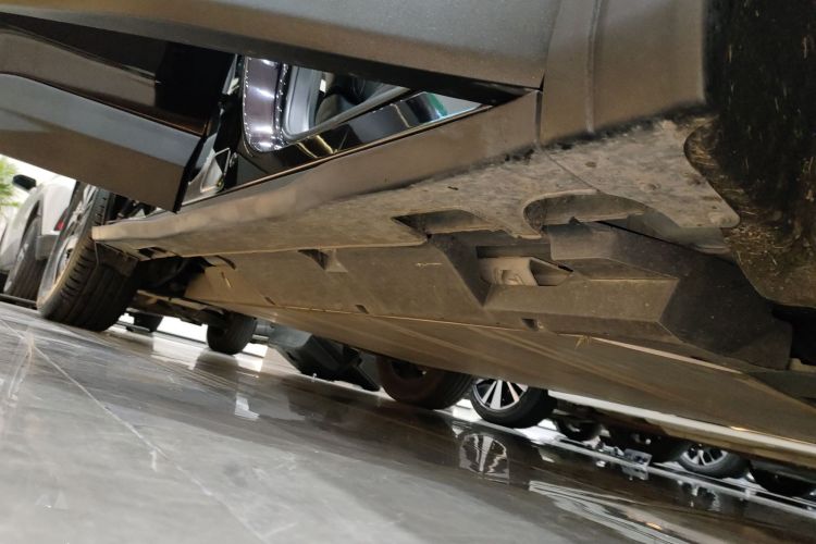 哪吒汽车 哪吒U 2021款 Pro 400 巡航版局部细节9001