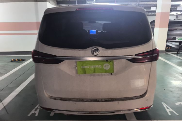 别克GL8 2021款 陆上公务舱 652T 舒适型车身外观6