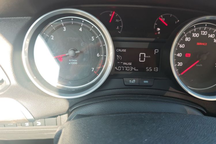 标致408 2018款 改款 350THP 自动豪华版中控内饰15