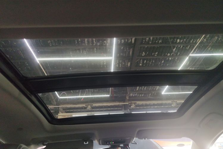 别克 君越 2021款 552T 豪华型中控内饰22