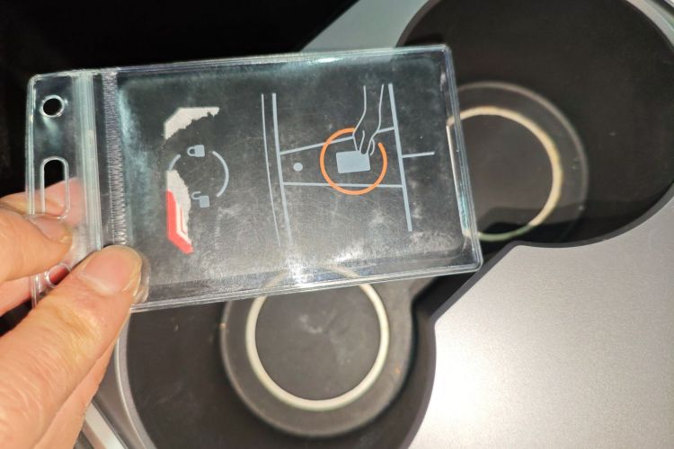 特斯拉 Model Y 2021款 长续航全轮驱动版中控内饰7001