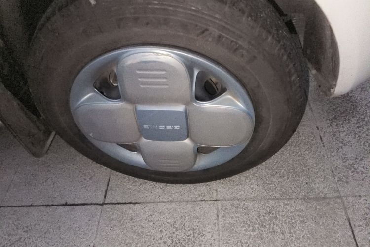 吉利银河 2023款 熊猫mini 200km 耐力熊车身外观10