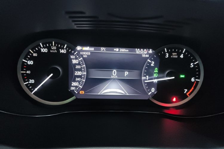 捷豹E-PACE 2024款 青春运动版 R-DYNAMIC局部细节14