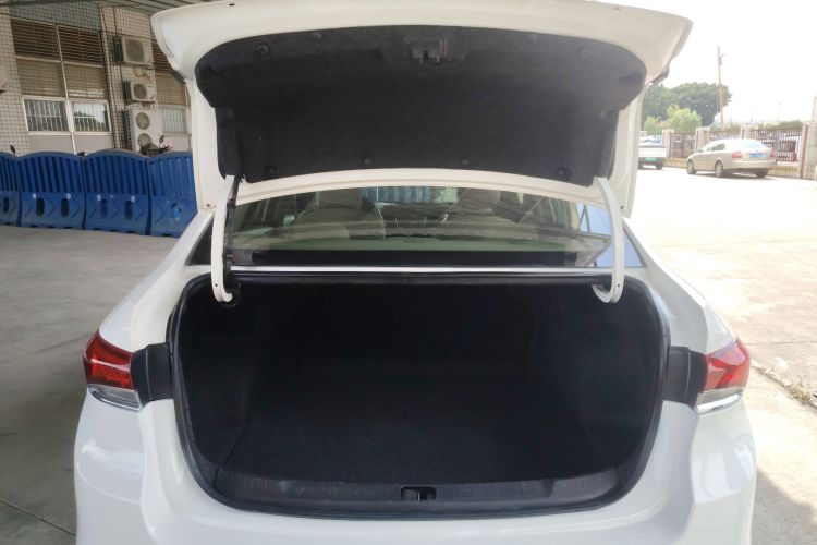 别克 英朗 2018款 15T 双离合进取型 国V机舱底盘23