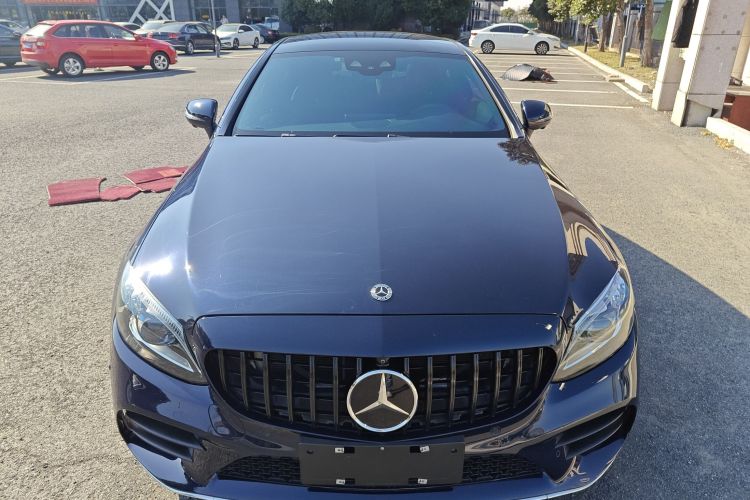 奔驰C级(进口) 2021款 C 260 轿跑车车身外观2