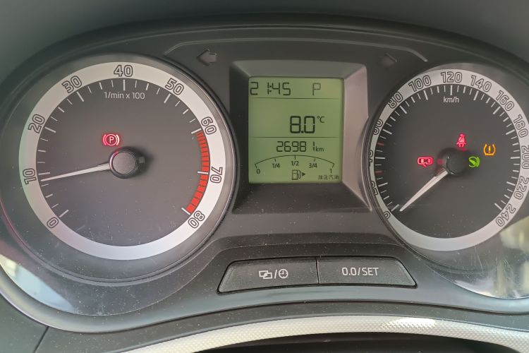 斯柯达 晶锐 2017款 1.4L 自动车享版中控内饰15