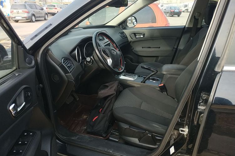 广汽传祺 传祺GS5 2014款 2.0L 自动两驱超享版中控内饰20