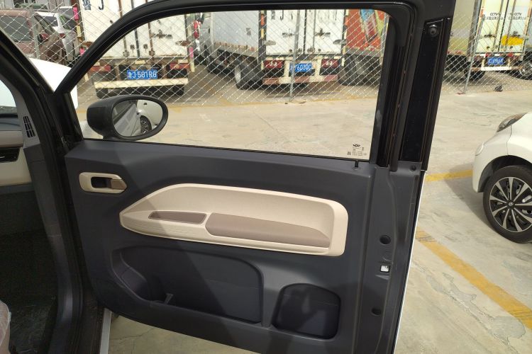 奇瑞新能源 QQ冰淇淋 2025款 155km 圣代版中控内饰7005