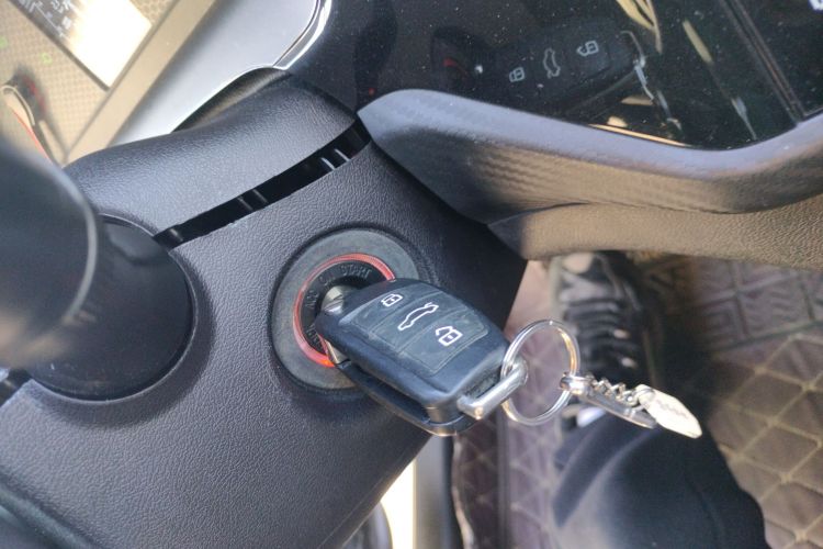 奇瑞新能源 瑞虎3xe 2018款 480 畅行版中控内饰7001