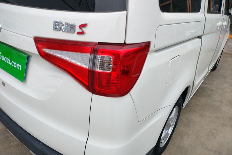 长安凯程 2021款 1.5L欧诺S智享版双蒸空调客车JL473QG车身外观9