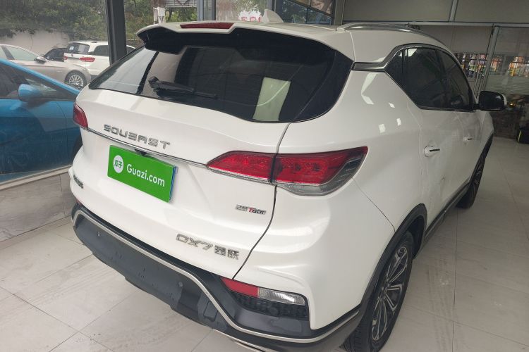 东南DX7 2020款 星跃 1.5T DCT尊贵版车身外观7