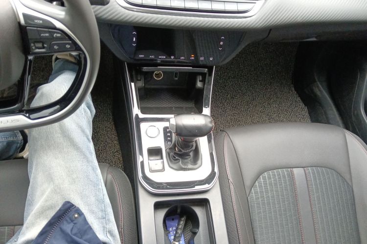 东风风神 奕炫 2020款 230T 自动炫目赛道版中控内饰18