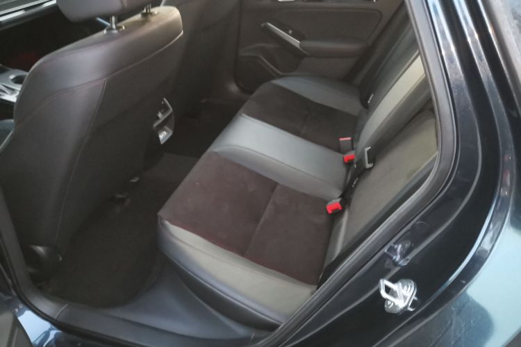 本田 思域 2022款 240TURBO CVT燃擎版中控内饰21