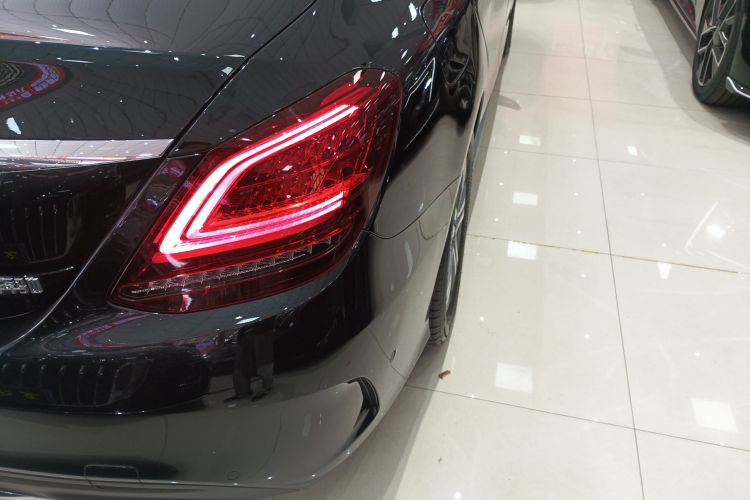 奔驰C级 2021款 C 260 L 运动版车身外观6006