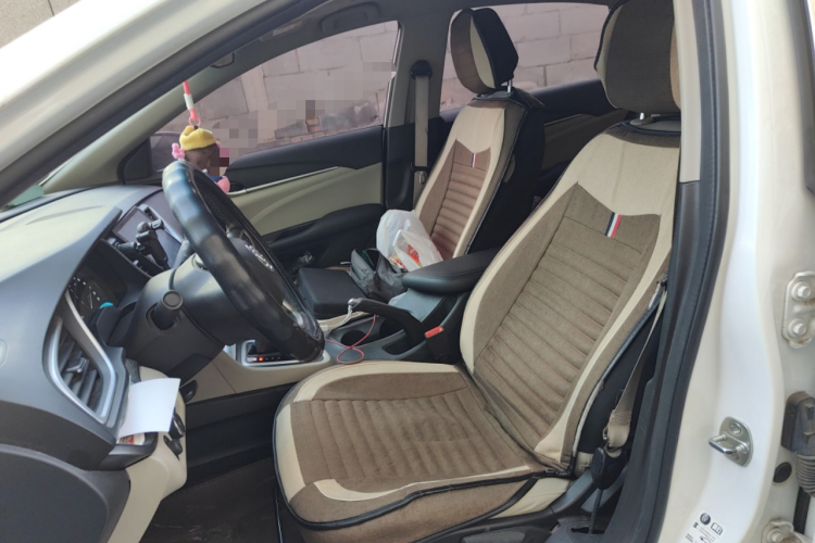 别克 英朗 2018款 15T 双离合精英型 国V中控内饰19