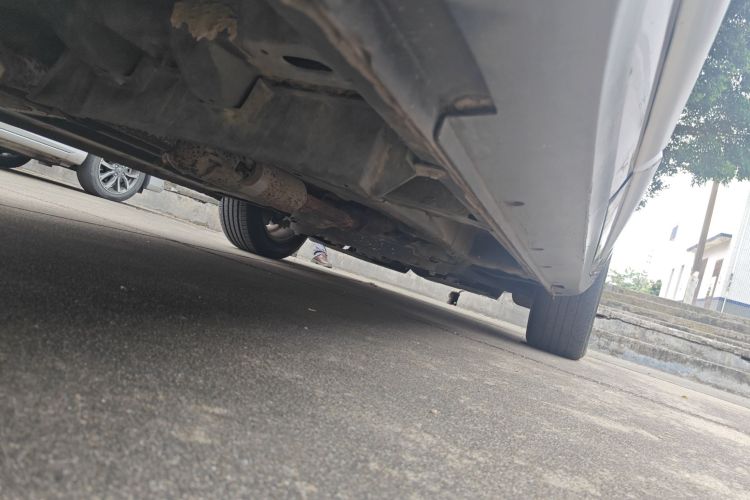 众泰SR9 2017款 2.0T 自动极致之梦版局部细节9002