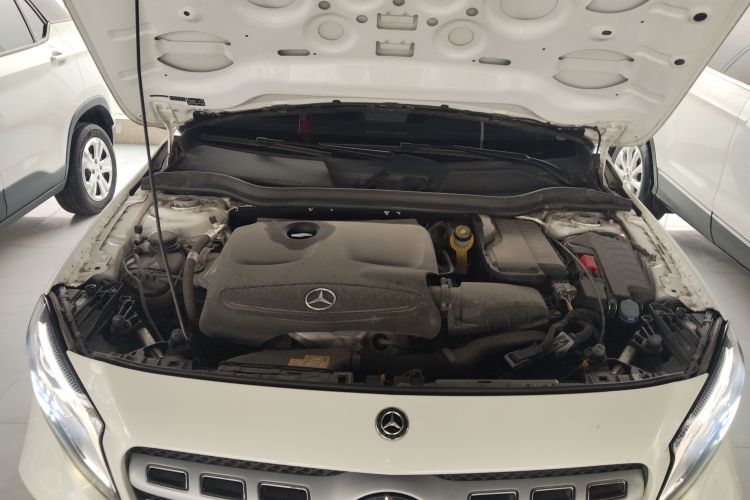 奔驰GLA 2017款 GLA 200 时尚型局部细节24