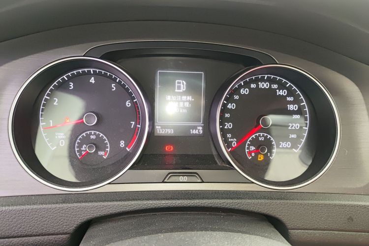 大众 高尔夫 2016款 230TSI 自动舒适型中控内饰14