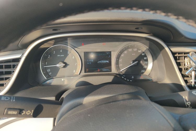 别克 英朗 2015款 18T 双离合豪华型中控内饰14