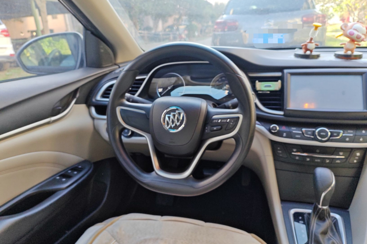 别克 英朗 2015款 15N 自动豪华型中控内饰13