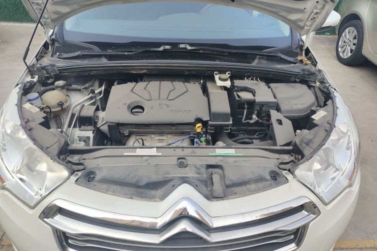 雪铁龙C4L 2014款 1.8L 智驱版 自动劲享型机舱底盘24