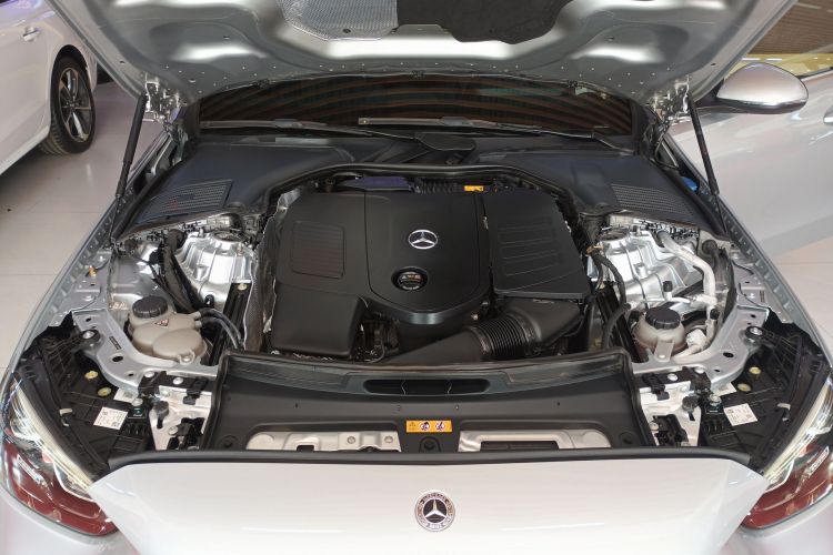 奔驰C级 2022款 改款 C 260 L 运动版局部细节24