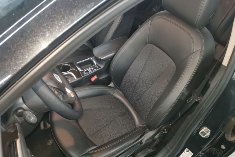 别克 威朗 2018款 三厢 20T 双离合领先型局部细节19