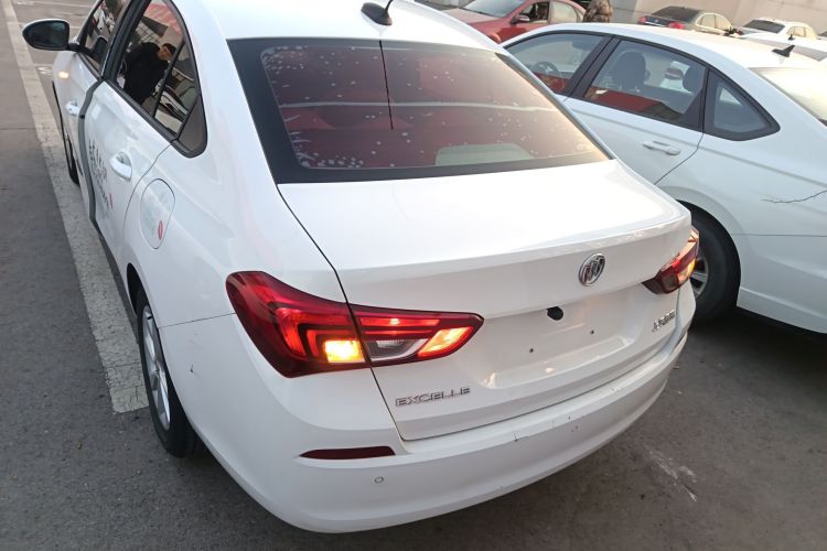 别克 凯越 2018款 15N 手动精英型车身外观6