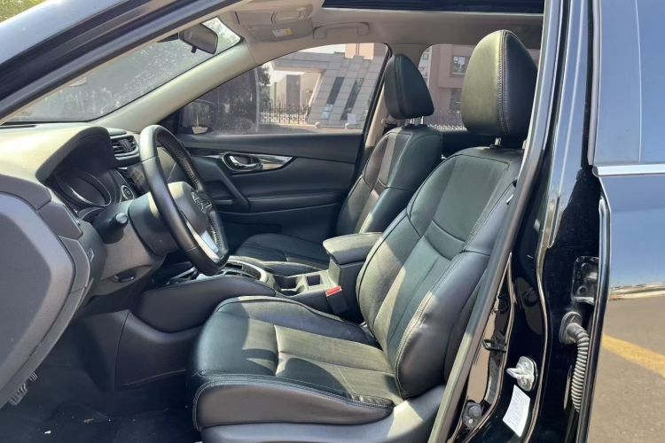 日产 奇骏 2020款 2.0L XL Premium CVT 2WD智联尊享版中控内饰19