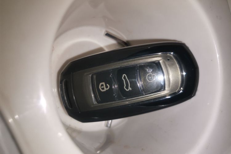 吉利银河 2023款 熊猫mini 200km 耐力熊中控内饰11