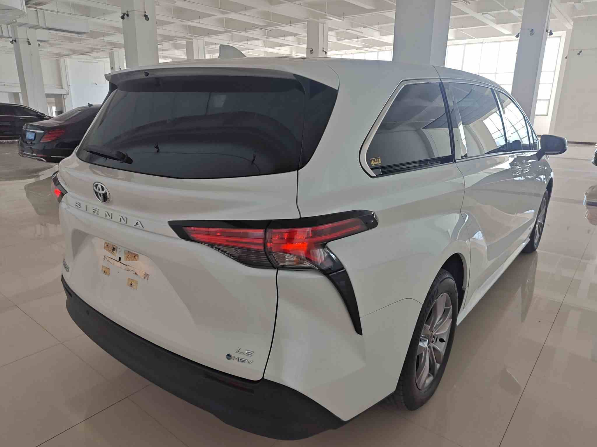 丰田 赛那SIENNA 2024款 2.5L混动 舒适版(4)