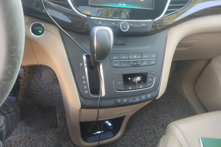 别克GL8 2017款 ES 28T 尊享型 国V中控内饰18