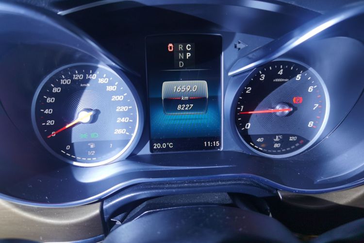 奔驰V级 2021款 V 260 L 长轴距豪华版中控内饰15