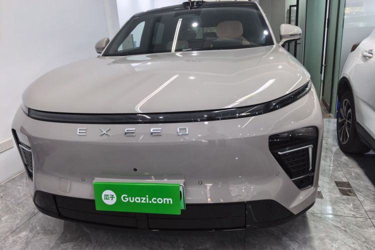 星途 星纪元 ET 2024款 增程 240 Ultra四驱车身外观2