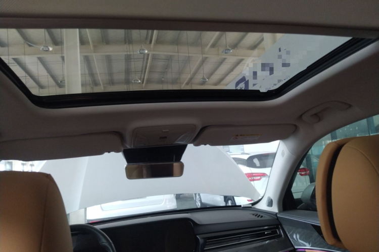 红旗HS5 2023款 2.0T 四驱旗领Pro版局部细节22