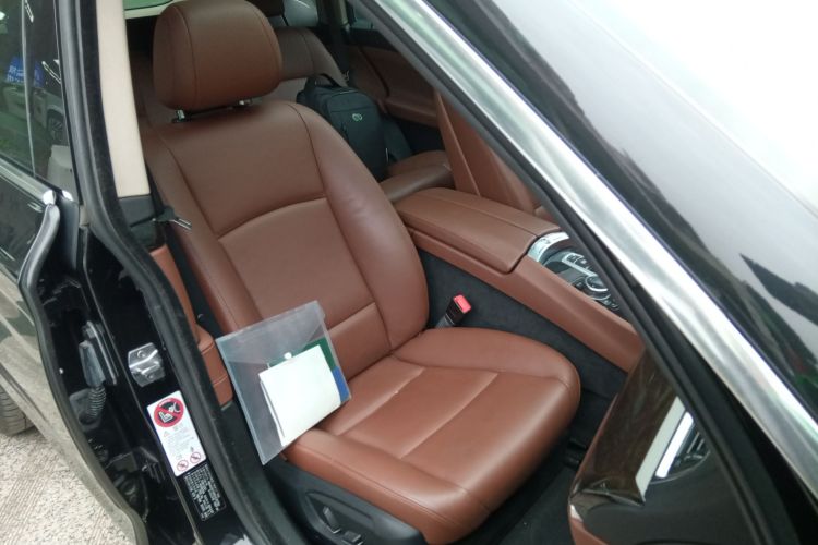 宝马5系GT 2014款 528i 领先型局部细节41