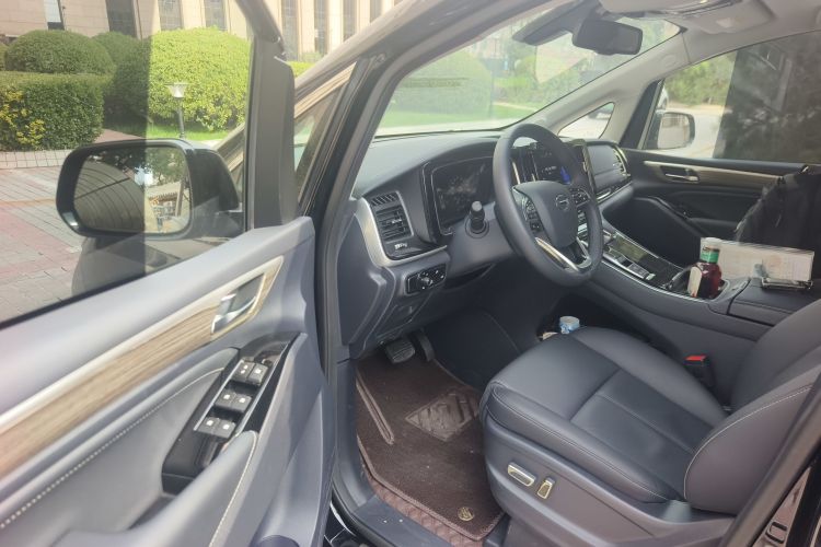 广汽传祺 传祺M8 2023款 领秀系列 390T 尊贵版中控内饰20