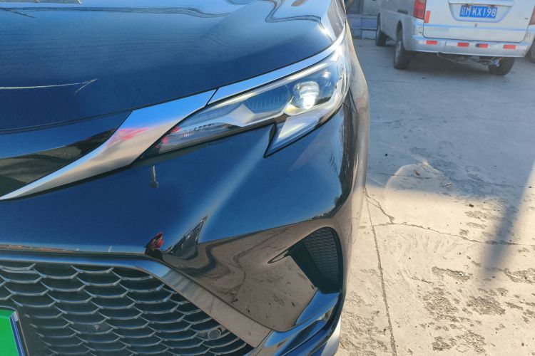 丰田 格瑞维亚 2023款 2.5L混动 豪华版局部细节36