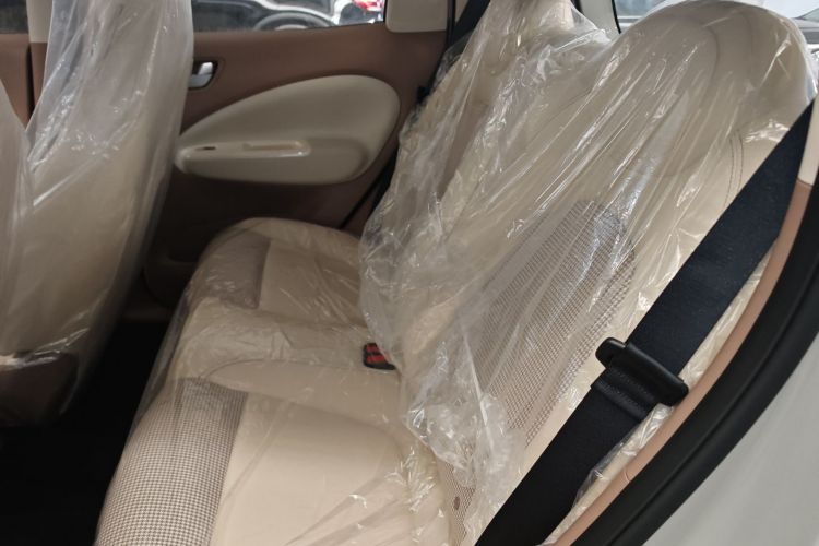 五菱汽车 宏光MINIEV 2025款 四门版 进阶款中控内饰21