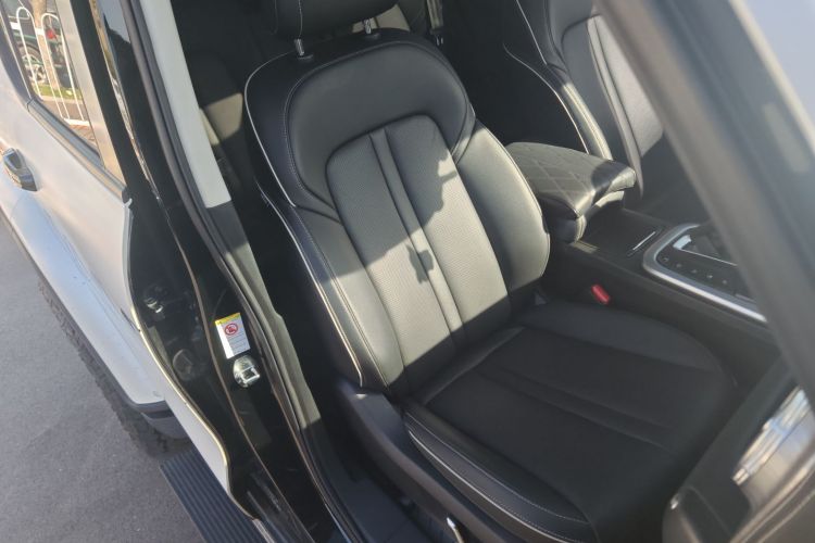 坦克300 2021款 城市版 2.0T 很有型局部细节41